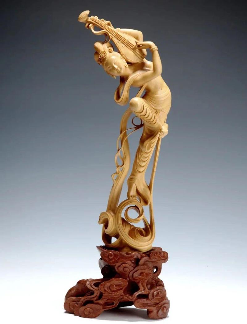 工艺美术品云集，万件珍品免费鉴赏与专业鉴定服务